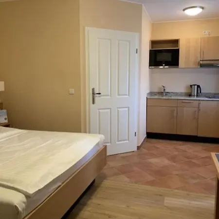 Longstay Inn, Homestead And Extended - Kral *